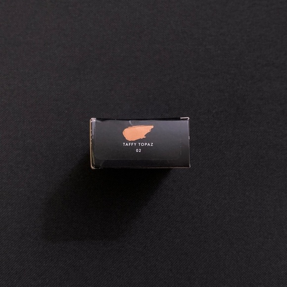 FENTY Eaze Drop Lit All Over Skin Enhancer & Liquid Highlighter — Taffy Topaz - Picture 3 of 3